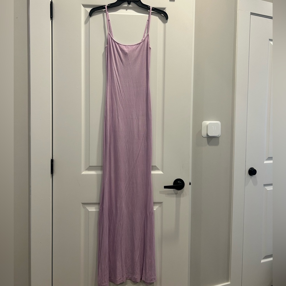 Skims Dress
Size Small